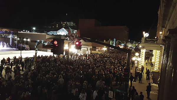 Deadwood rings in the New Year!